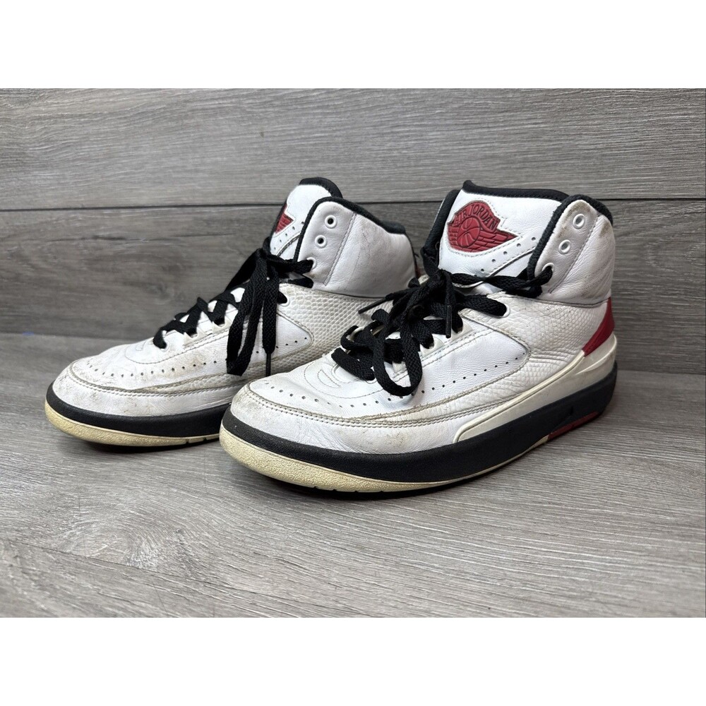 Air Jordan 2 Retro OG (GS) “Chicago” Size 7Y (2022)
